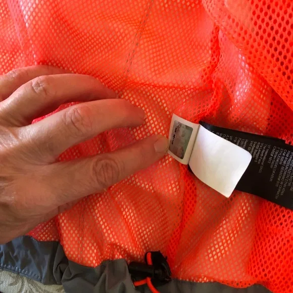 {The North Face} Women’s lightweight windbreaker jacket - Picture 7 of 9